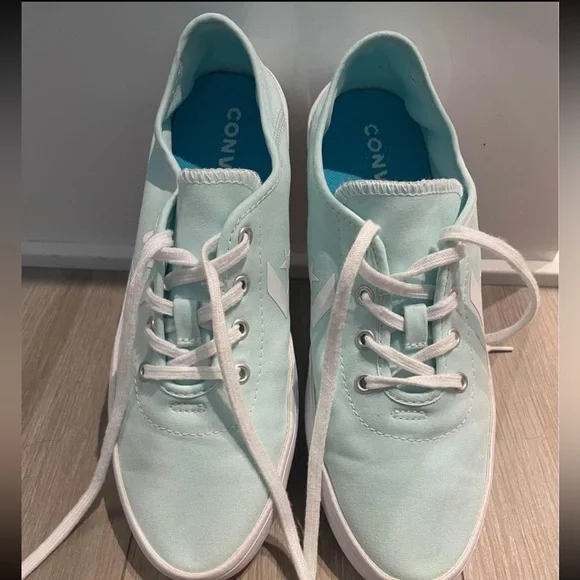 Converse - Picture 2 of 7